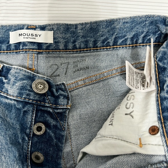 Sold - Picture 4 of 10